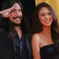 Marcello Tahitoe alias Ello harus menjalani masa rehabilitasi atas kasus penyalahgunaan narkoba yang dilakukannya. Hal itu membuat sang kekasih Aurelie Moeremans sering merasakan kangen. Banyak hal yang membuatnya kangen. (Instagram/aurelieowreally)