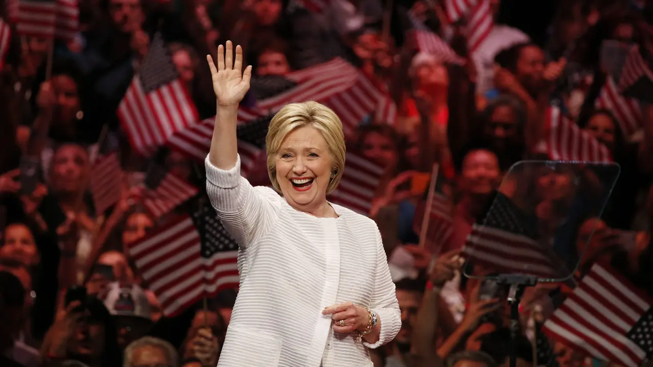 Hillary Clinton adalah perempuan pertama yang menjadi capres AS