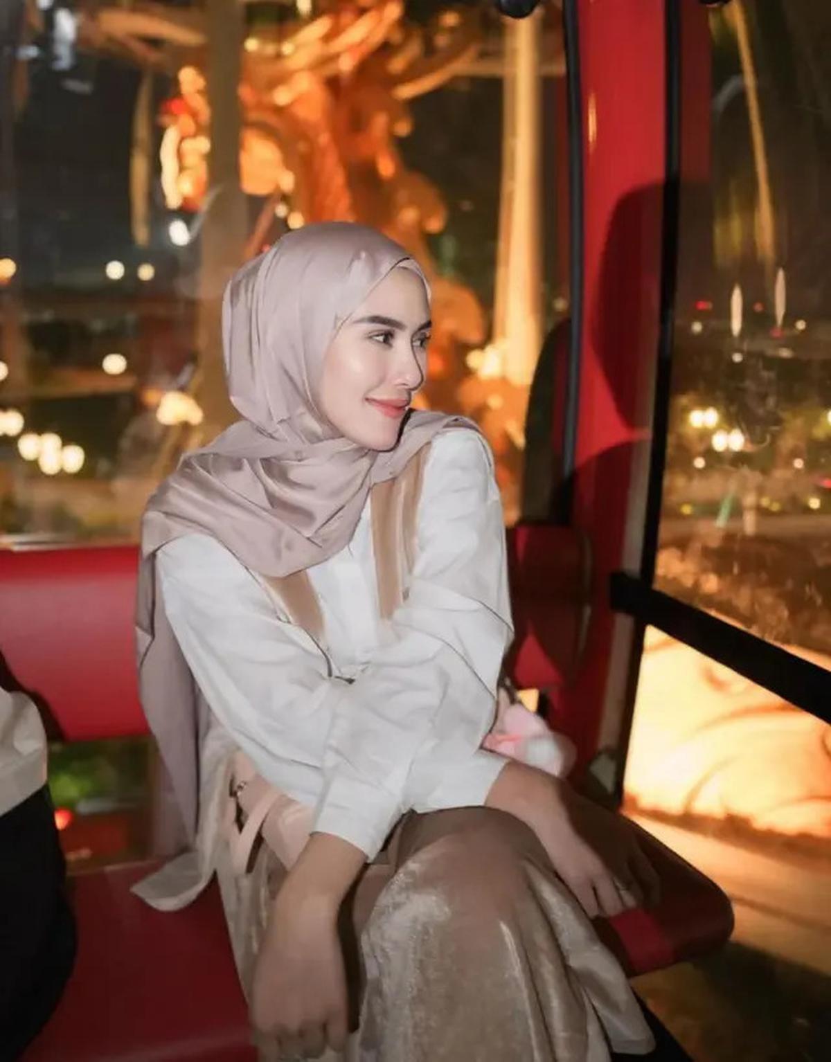 Syahnaz Sadiqah Memutuskan Berhijab, Terinspirasi dari Pengalaman di Tanah Suci