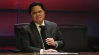 Ketua Umum PSSI, Erick Thohir memberikan keterangan kepada wartawan saat konferensi pers menjelang laga FIFA Matchday antara Timnas Indonesia melawan Argentina di Stadion Utama Gelora Bung Karno (SUGBK), Jakarta, Rabu (24/05/2023). (Bola.com/Bagaskara Lazuardi)