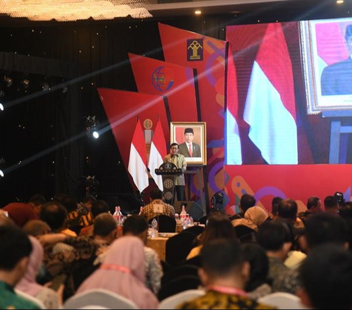 "JDIHN adalah wadah yang dapat digunakan masyarakat untuk mengakses semua itu," lanjut Yasonna.