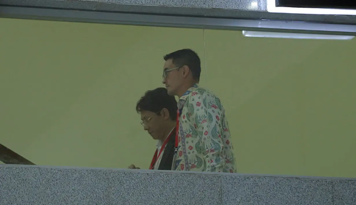 Terkait kasus ini, Zumi Zola kabarnya melanggarkan Pasal 12B atau Pasal 11 Undang-Undang Nomor 31 Tahun 1999 tentang Pemberatasan Tindak Pidana Korupsi sebagaimana diubah UU Nomor 20 Tahun 2001 jo 55 ayat 1 ke 1 KUHP. (Deki Prayoga/Bintang.com)