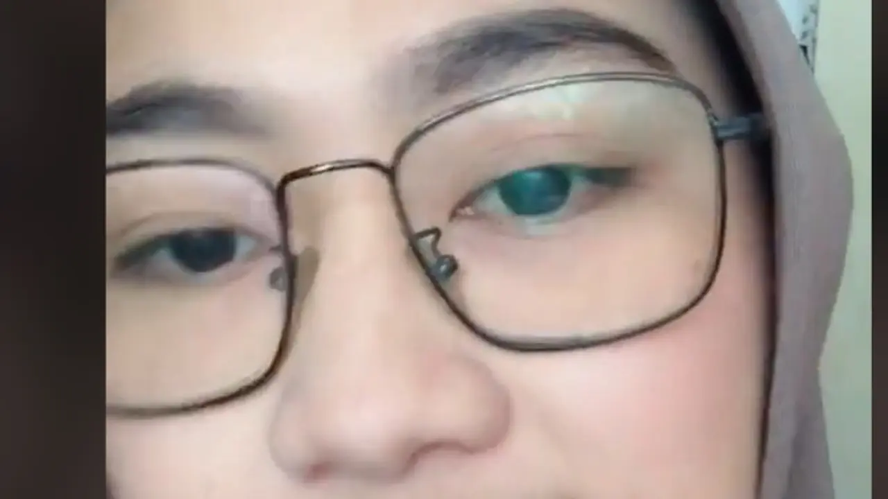 Wanita yang Curhatnya Viral sampai Bikin Ustaz Hanan Attaki Menangis, Unggah Video Permintaan Maaf