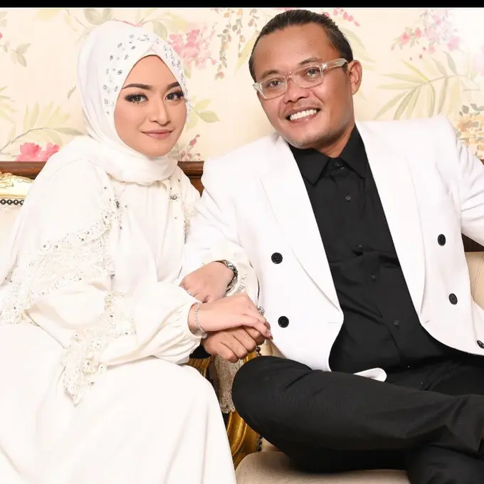 [Fimela] Sule dan Nathalie Holscher