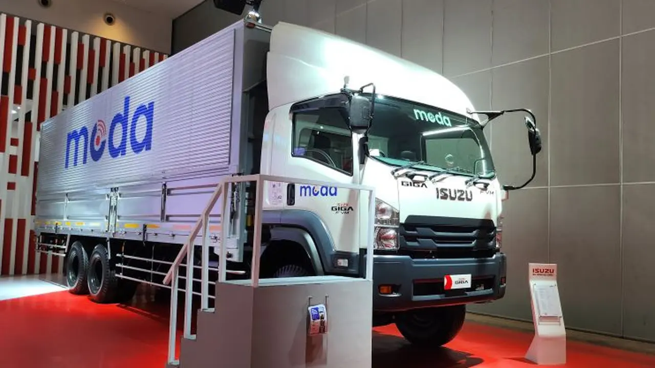 Isuzu GIGA FVM Disulap Jadi Truk Logistik Modern (ist)