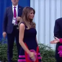 Ibu Negara Polandia “menolak” bersalaman dengan Donald Trump. Apakah ini yang namanya hukum karma? (Foto: dailydot.com)