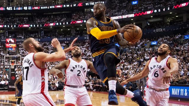 Forward Cleveland Cavaliers, LeBron James.