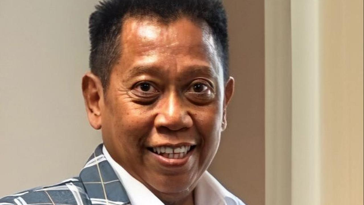 Komedian Tukul Arwana memilih menginvestasikan kekayaannya di puncak karier dengan membangun kos-kosan. Tak tanggung-tanggung, sebanyak sekitar 200 pintu kos sudah dibangun tukul dan membuatnya punya pemasukan pasif hingga Rp 500 juta.