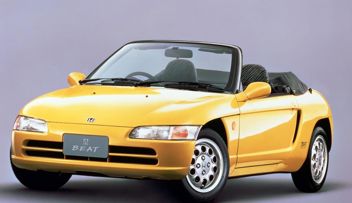 Honda Beat roda empat ini memiliki populasi yang cukup langka. Ia hanya diproduksi sebanyak 33.892 unit saja di seluruh dunia. (Source: classicandsportscar.com)