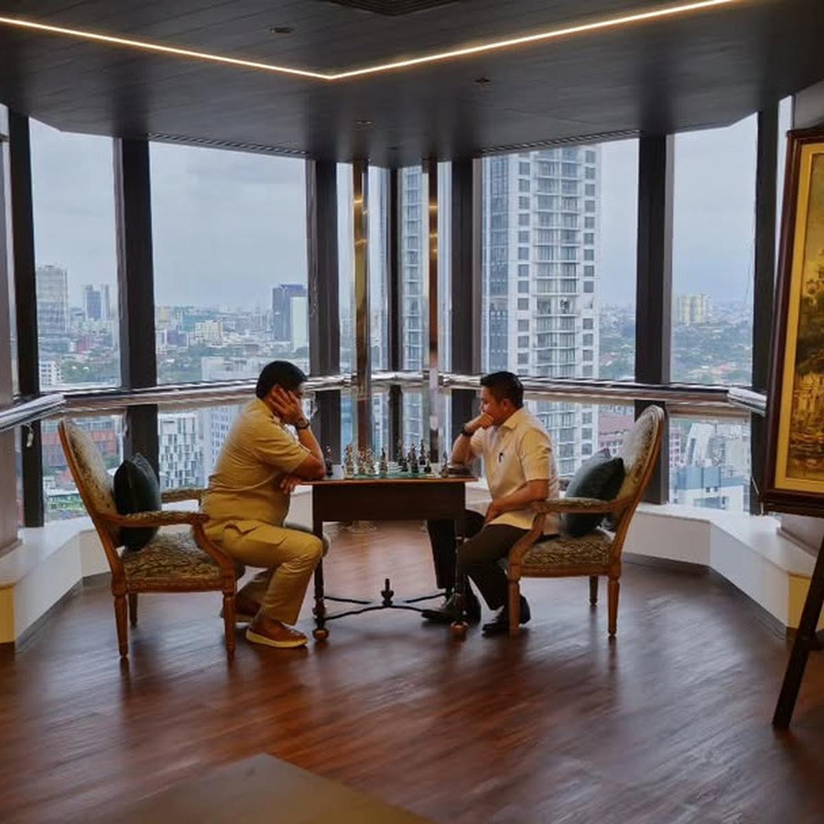 Momen Menteri Ara dan Mayor Teddy