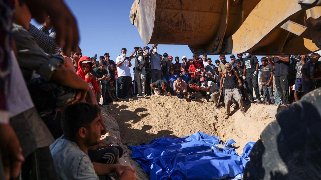Truk Berisi 88 Jenazah Membusuk Dikirim Israel ke Gaza