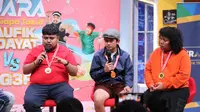 Rigen Rakelna, Marshel Widianto dan Indra Jegel akan bertanding melawan legenda bulu tangkis Indonesia, Taufik Hidayat.