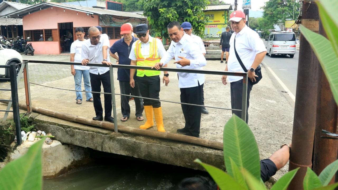 Tinjau Banjir dan Longsor, Pemkot Tangsel Percepat Normalisasi Sungai dan Penambahan Long Storage