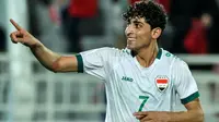 Selebrasi pemain Irak U-23, Ali Jasim setelah mencetak gol kedua timnya ke gawang Timnas Indonesia U-23 pada laga perebutan tempat ketiga Piala Asia U-23 2024 di Abdullah bin Khalifa Stadium, Doha, Qatar, Kamis (2/5/2024). (AFP/Karim Jaafar)