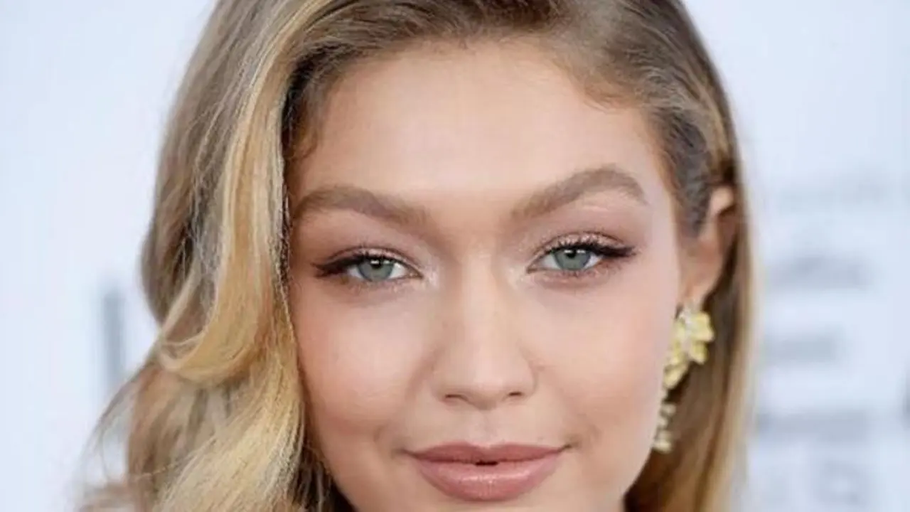 Gigi Hadid Tidak Tampil di Victoria Secret Fashion Show 2017