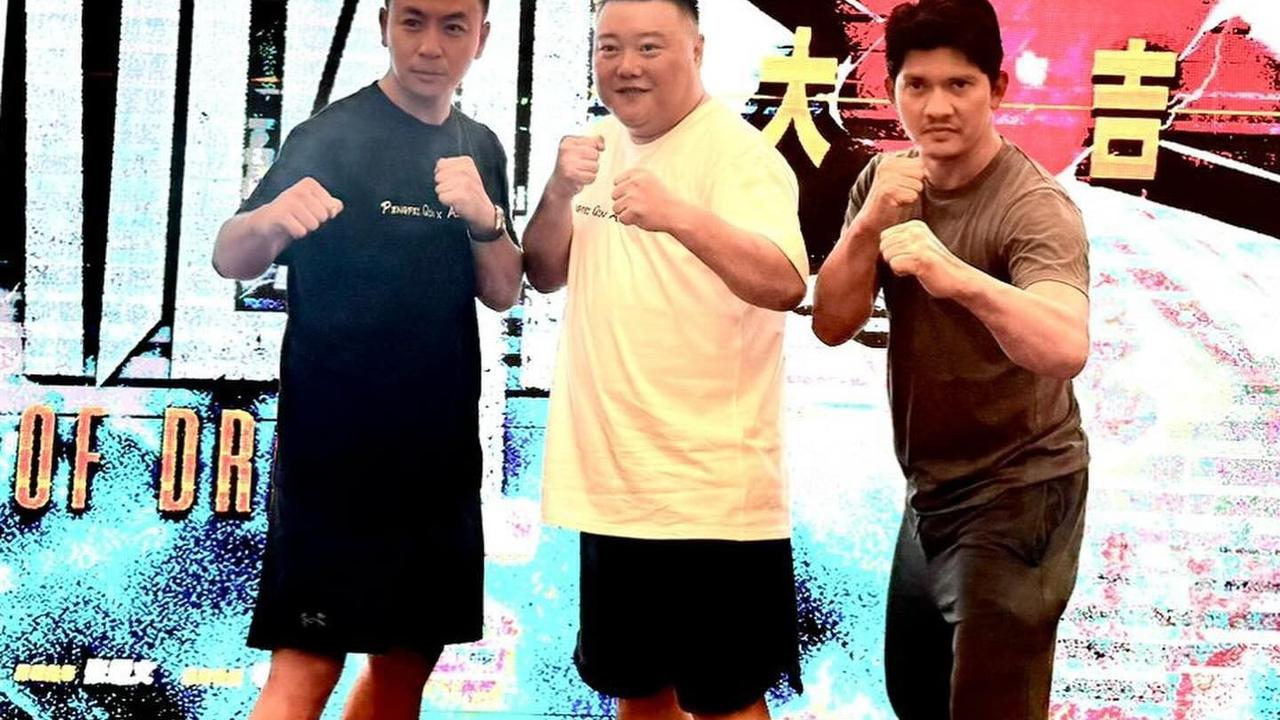 Potret Iko Uwais Bersama Ashton Chen
