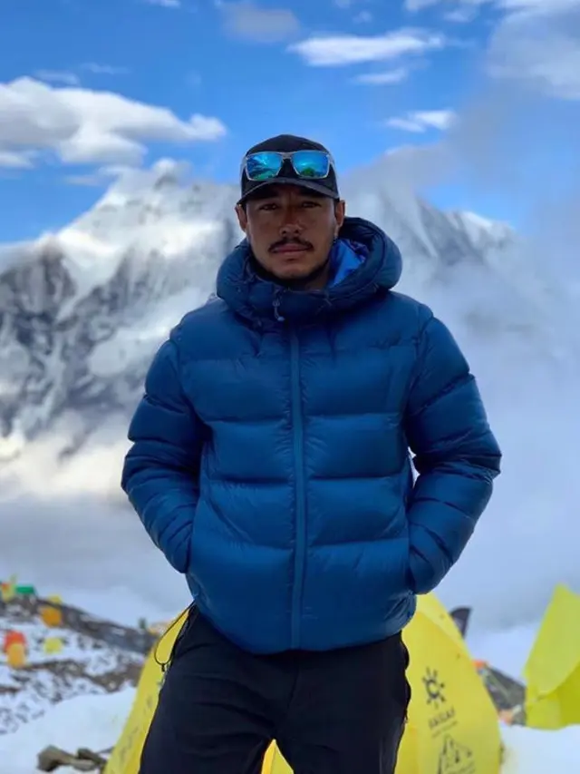 Nirmal Purja, pemegang rekor mendaki 14 Gunung dalam 6 Bulan.
