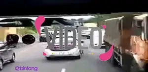 Aksi Patwal Polisi Bikin Jantungan Pengguna Jalan