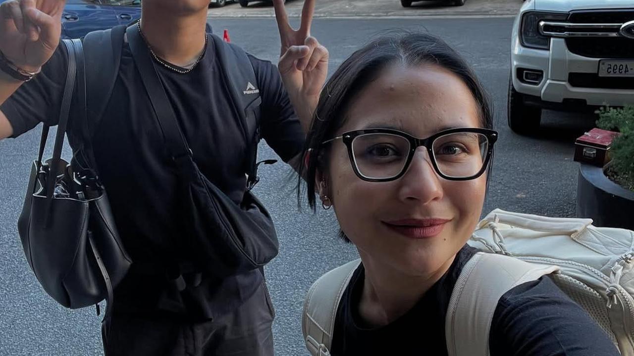 Prilly Latuconsina Lakukan Backpacking 10 Hari Bareng Omara Esteghlal
