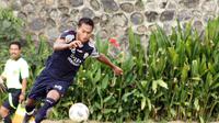Striker berpengalaman, Dicky Firasat menjadi salah satu pemain incaran Arema IPL untuk menghadapi Trofeo Persebaya 1927. (Bola.com/Kevin Setiawan)