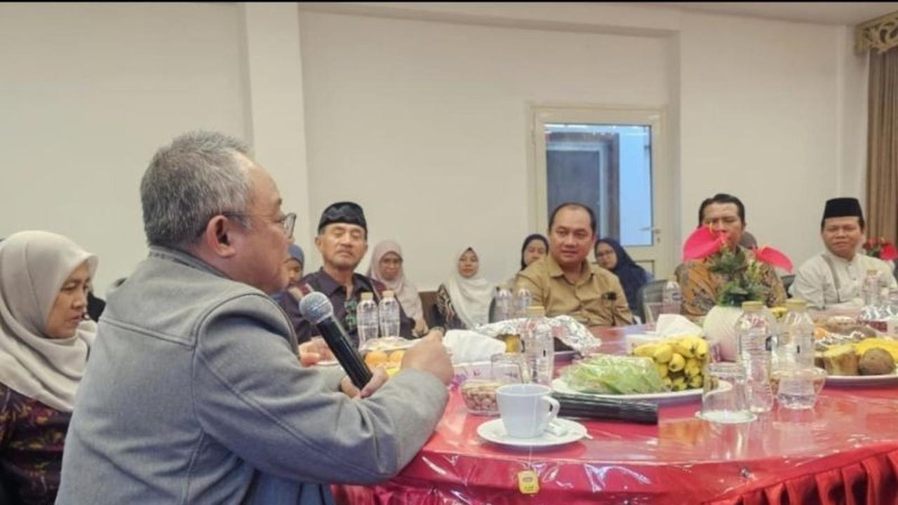 Mendikdasmen Abdul Mu'ti Tekankan Peran Guru Cegah Terorisme Digital pada Siswa