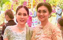 Memesona Berkebaya Jingga, 7 Potret Bella Saphira Hadiri Resepsi Pernikahan Rasyid Rajasa dan Tamara Kalla
