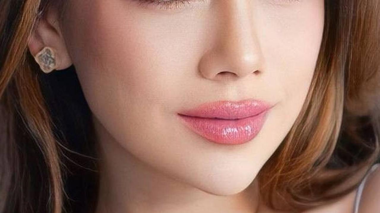 Bibir Caline Makin Tebal dan Sexy