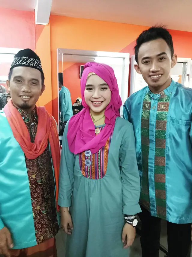 5 Potret Fay Nabila saat Pakai Hijab, Bikin Pangling