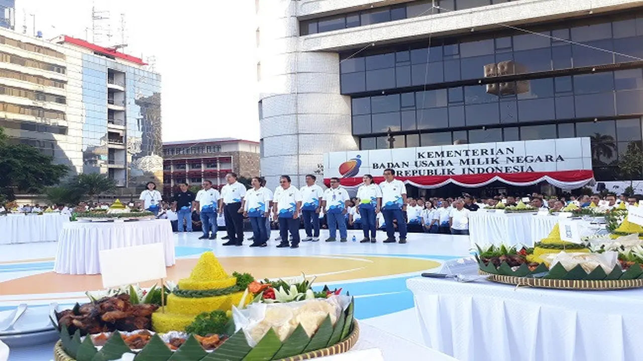 Kementerian BUMN merayakan HUT ke-20 pada Jumat (13/4/2018). (Liputan6.com/Ilyas Istianur)