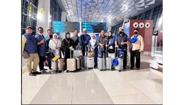 6 Momen Meisya Siregar dan Bebi Romeo Persiapan Berangkat Haji, Penuh Haru
