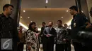 Menteri Susi Pudjiastuti saat menerima Menteri Pertanian Malaysia Dato Shabery Cheek (ketiga kiri), Jakarta, Jumat (29/4/2016). Pertemuan membahas penanganan pemberantasan pencurian ikan (illegal fishing) di kedua negara.(Liputan6.com/Faizal Fanani)