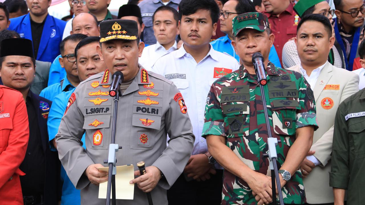 VIDEO: Kapolri Blak-blakan Soal TNI Serang Polres Tarakan "Masing-Masing Komandan Sudah Paham"