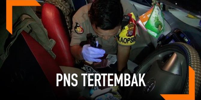 VIDEO: PNS Diduga Kena Peluru Nyasar saat Menyetir