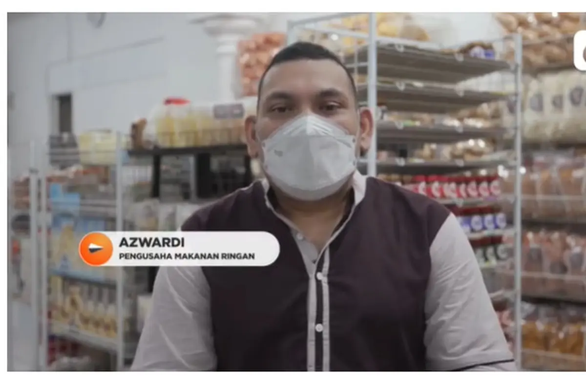 Azwardi, Pengusaha makanan ringan. (Foto: Liputan6.com).