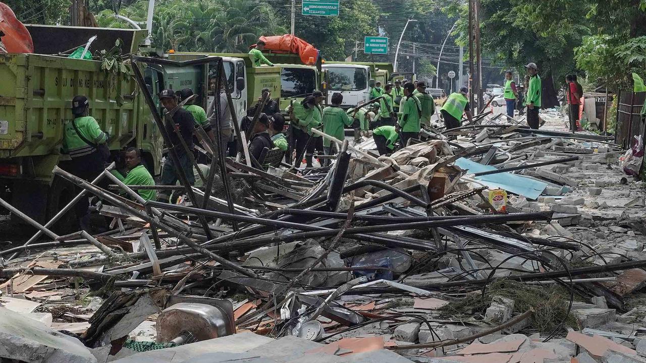 FOTO: Pasar Hewan Barito Rata dengan Tanah, Pedagang Direlokasi ke Lenteng Agung