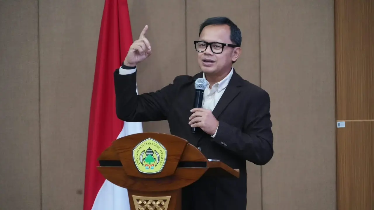Wamendagri Bima Arya Sugiarto saat menjadi keynote speaker pada Kegiatan 3rd SENANDIKA di Serang.