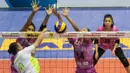 Pevoli Jakarta Pertamina Energi, Amasya Manganang, melakukan smash saat menghadapi Gresik Petrokimia pada final four seri kedua Proliga 2016 di GOR Amongrogo, Yogyakarta, Sabtu (7/5/2016). (Bola.com/Vitalis Yogi Trisna)