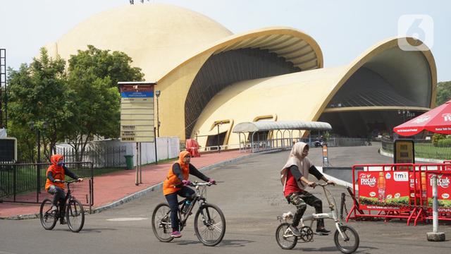 Pengunjung Kembali Nikmati Pesona Indonesia di TMII