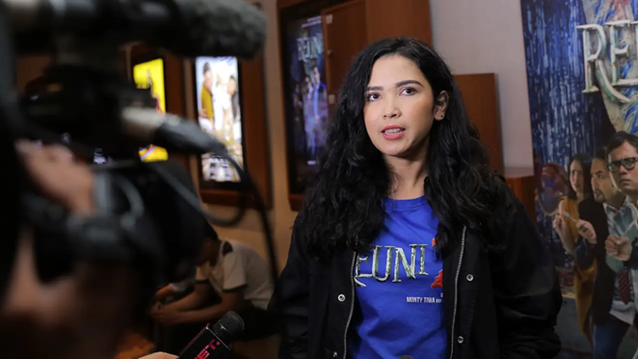 [Bintang] Dinda Kanya Dewi