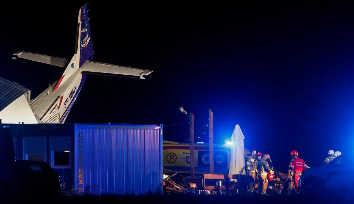 Media Polandia melaporkan bahwa pesawat yang jatuh adalah Cessna 208. (Wojtek Radwanski/AFP)