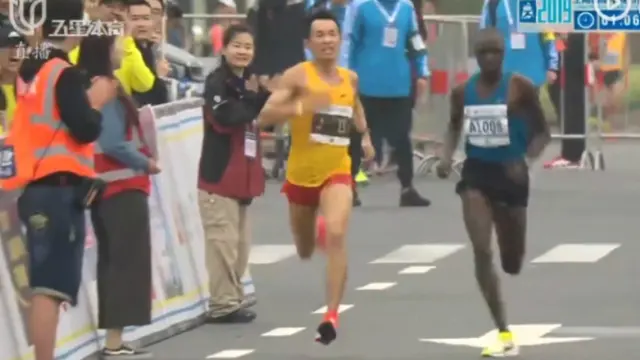Berjuang Hingga Akhir, Atlet Cina Diare Saat Lari Maraton