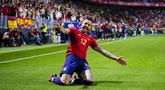 Pemain Spanyol, Joselu, melakukan selebrasi usai mencetak gol ke gawang Norwegia pada laga pembuka Grup A Kualifikasi Euro 2024 di Estadio La Rosaleda, Malaga, Minggu (26/3/2023).  Timnas Spanyol memulai era baru dengan meraih hasil gemilang di kualifikasi Euro 2024.  (Foto AP/Manu Fernandez)