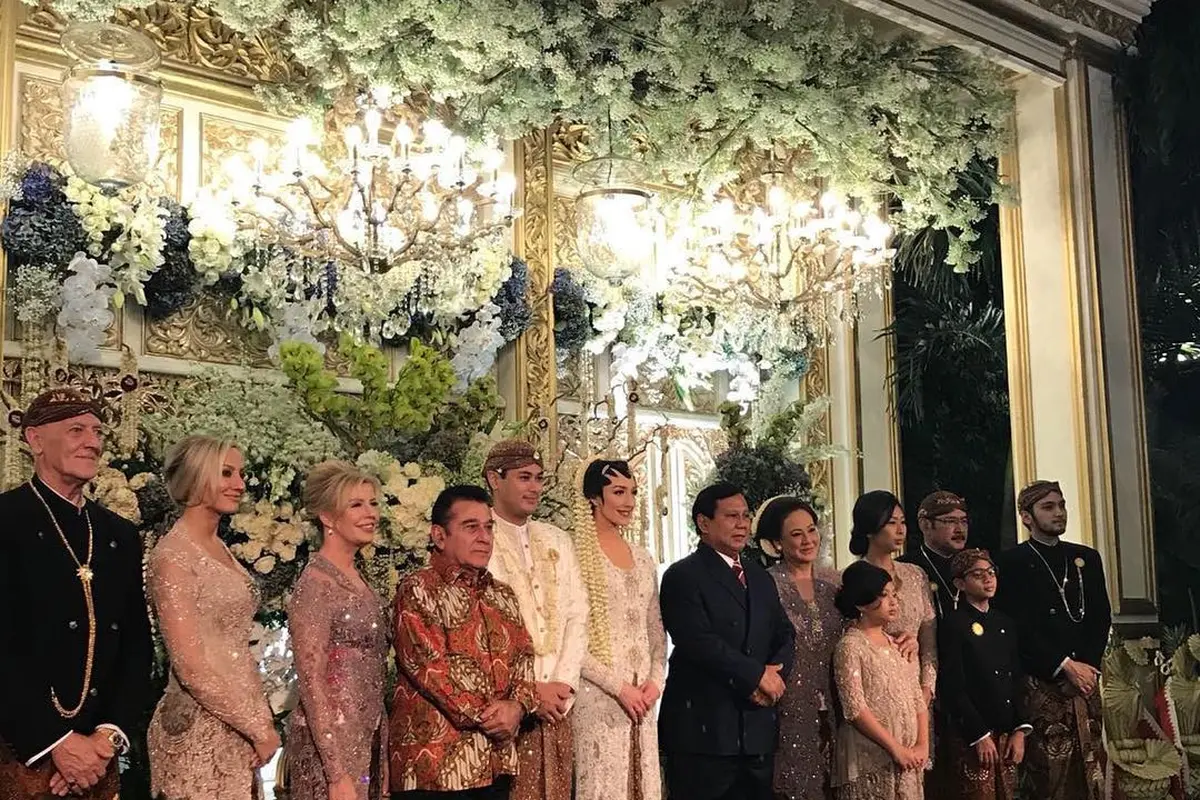 [Bintang] Panji Trihatmodjo dan Varsha Stauss