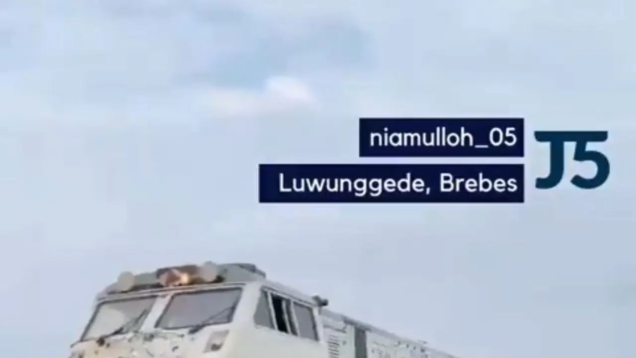 Kereta Api (KA) Manahan relasi Solo Bapalan-Gambir mengalami anjlok di Km 261+2 petak jalan antara stasiun Ketanggungan - Ciledug, Brebes. (Dok KAI)