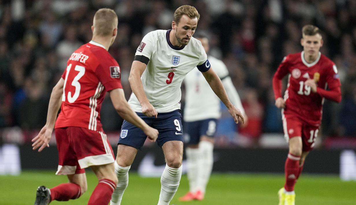 Di awal babak pertama, Harry kane dan kawan-kawan sebagai tuan rumah tampil terlalu berhati-hati meladeni Hongaria yang tampil bertahan. (AP/Kirsty Wigglesworth)