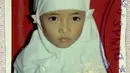 Potret masa kecil Nissa Sabyan saat saat masih duduk di sekolah dasar. Sejak kecil, vokalis Sabyan Gambus itu sudah tampil berhijab. [Instagram/nissa_sabyan]