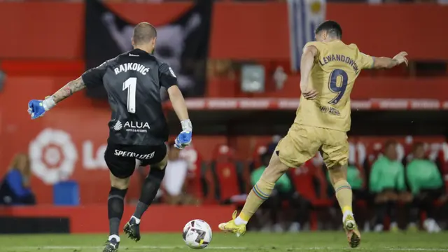 Foto: Robert Lewandowski Lagi, Barcelona Jinakkan Real Mallorca di Liga Spanyol