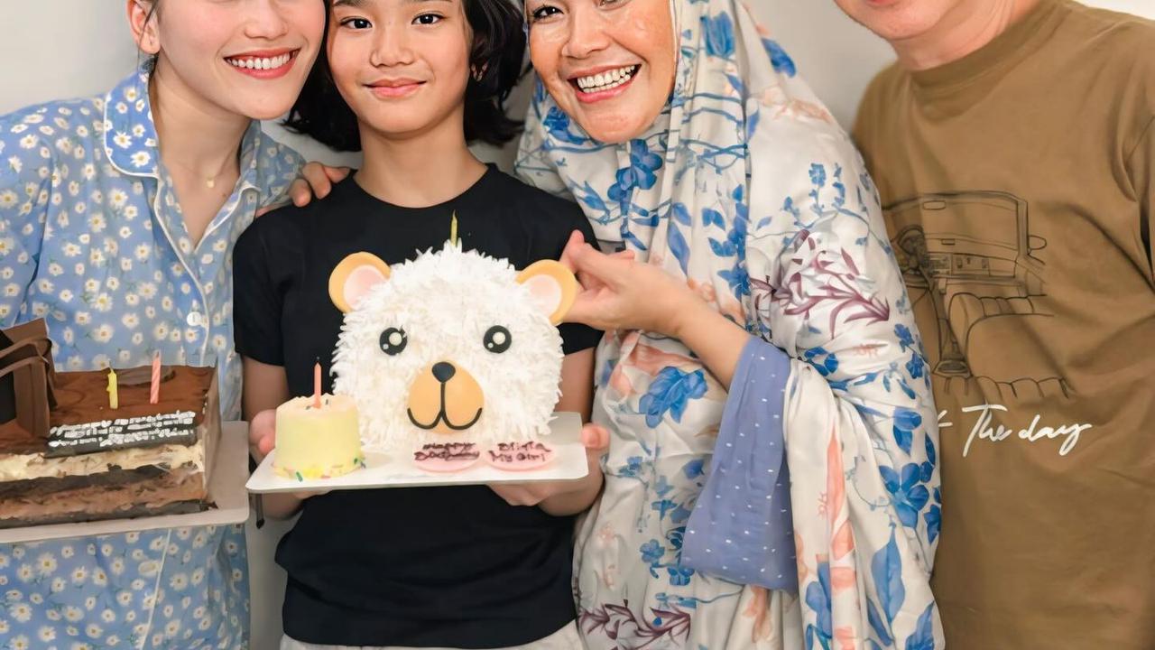 Meski Sibuk, Ayu Ting Ting Nggak Pernah Absen Pantau Bilqis - Beri Aturan Ketat Soal Penggunaan HP