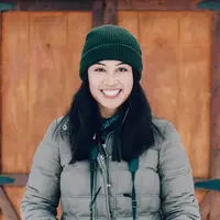 ilustrasi perempuan/Photo by Kelly Sikkema on Unsplash