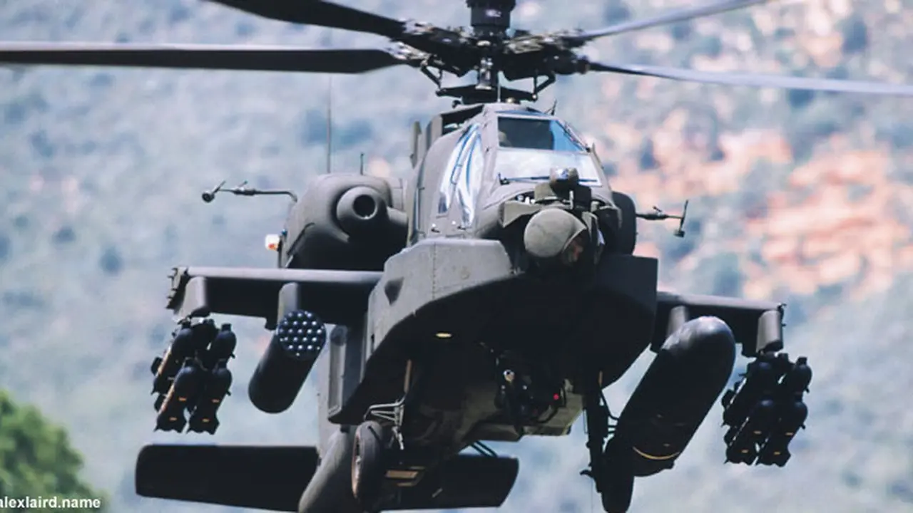 helokopter-apache-130827b.jpg
